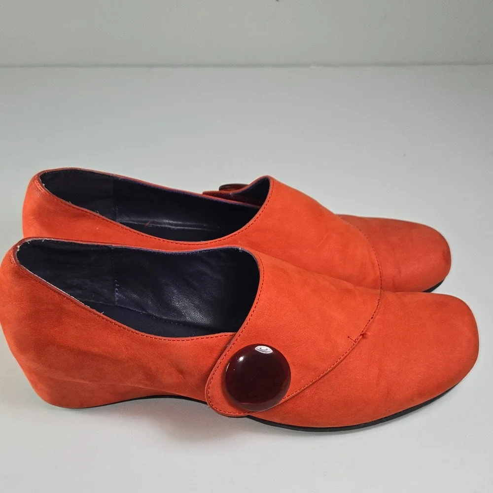 Unique Vaneli Orange Suede Wedge Shoes with Button‎ Accent Size 9N